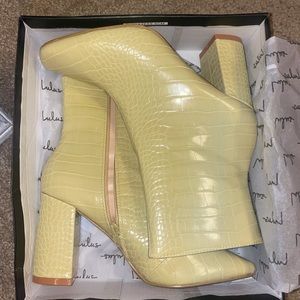 NWT Crocodile Mid Calf Boot
